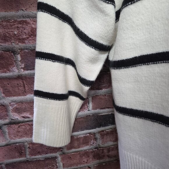 AVA & VIV Turtleneck Knit Sweater | 3X | Black Cream Pullover - Picture 5 of 6